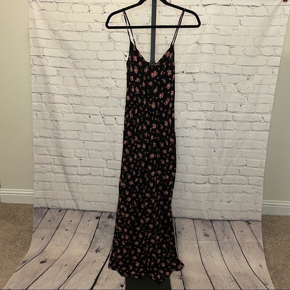 Forever 21 Rose Printed Black Jumpsuit - Picture 1 of 4
